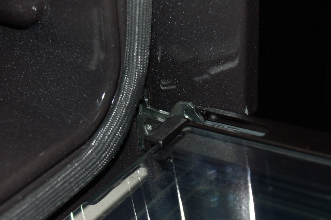 Oven door not closing correctly Euromaid